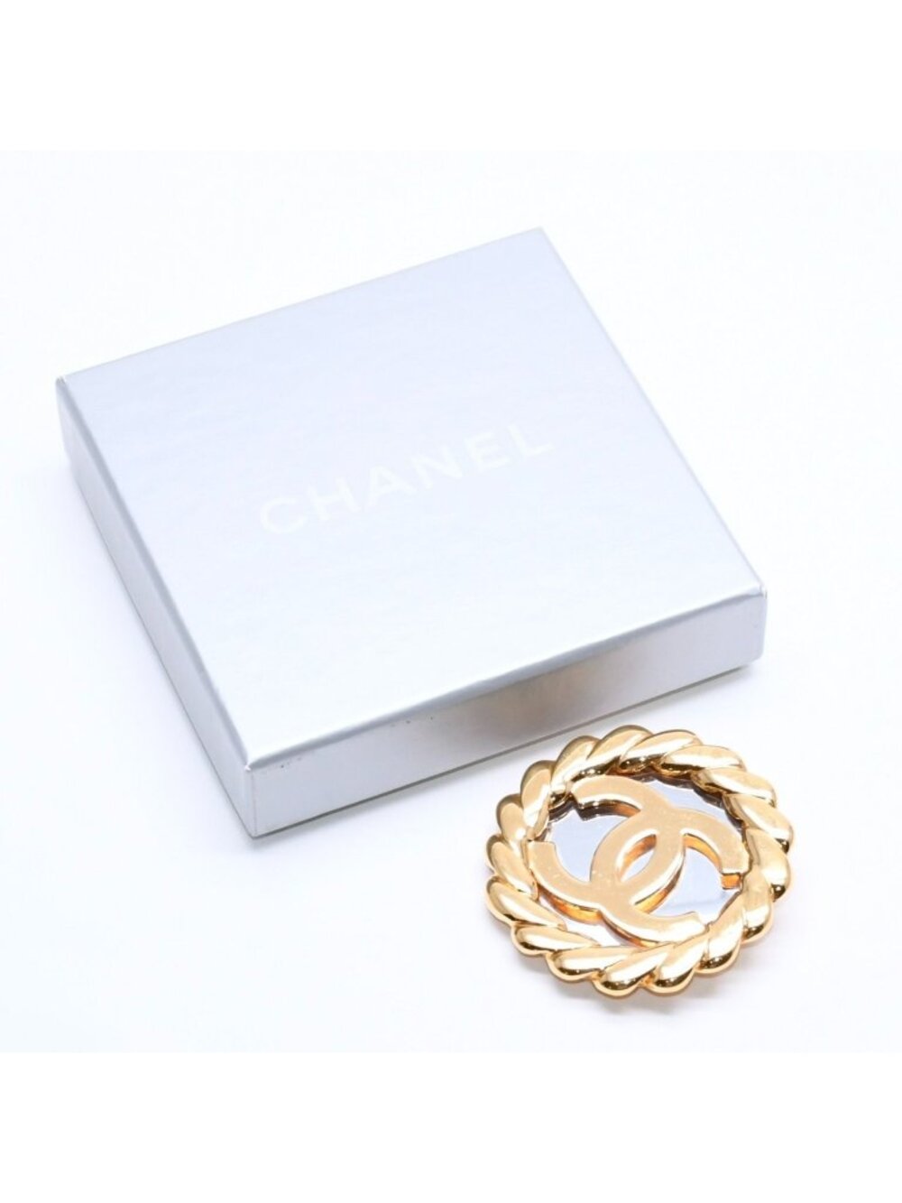 Chanel CC Logo Vintage Rope Edge Brooch 2 Gold Plated